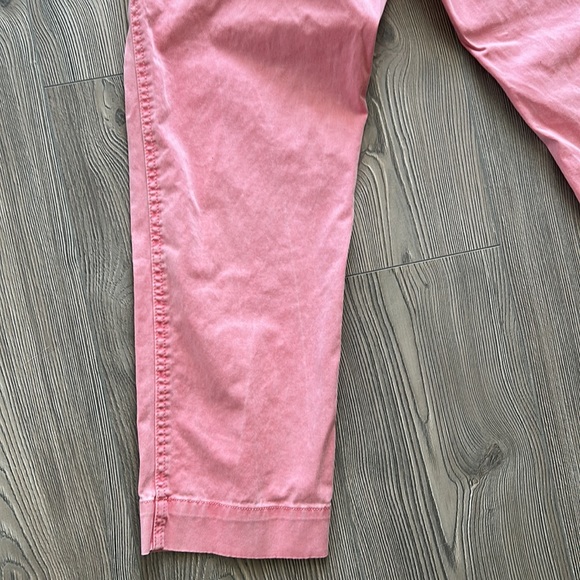 Gap Womens Size 4 High Rise Straight Leg Khaki Pants. Wider straight leg. - Picture 7 of 7